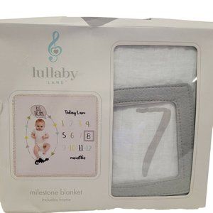 Newborn Milestone Muslin Blanket w/ Felt Frame - Lullaby Lane White